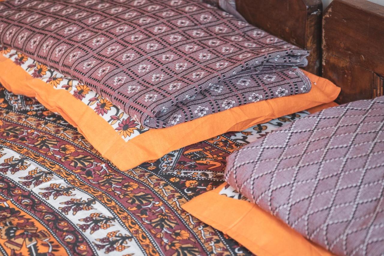 Vishnu Rest House Varanasi Exteriör bild