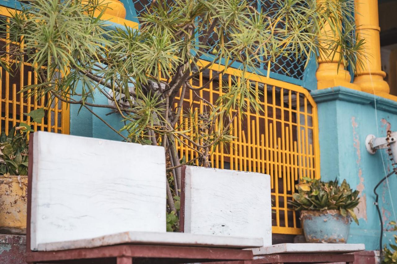 Vishnu Rest House Varanasi Exteriör bild