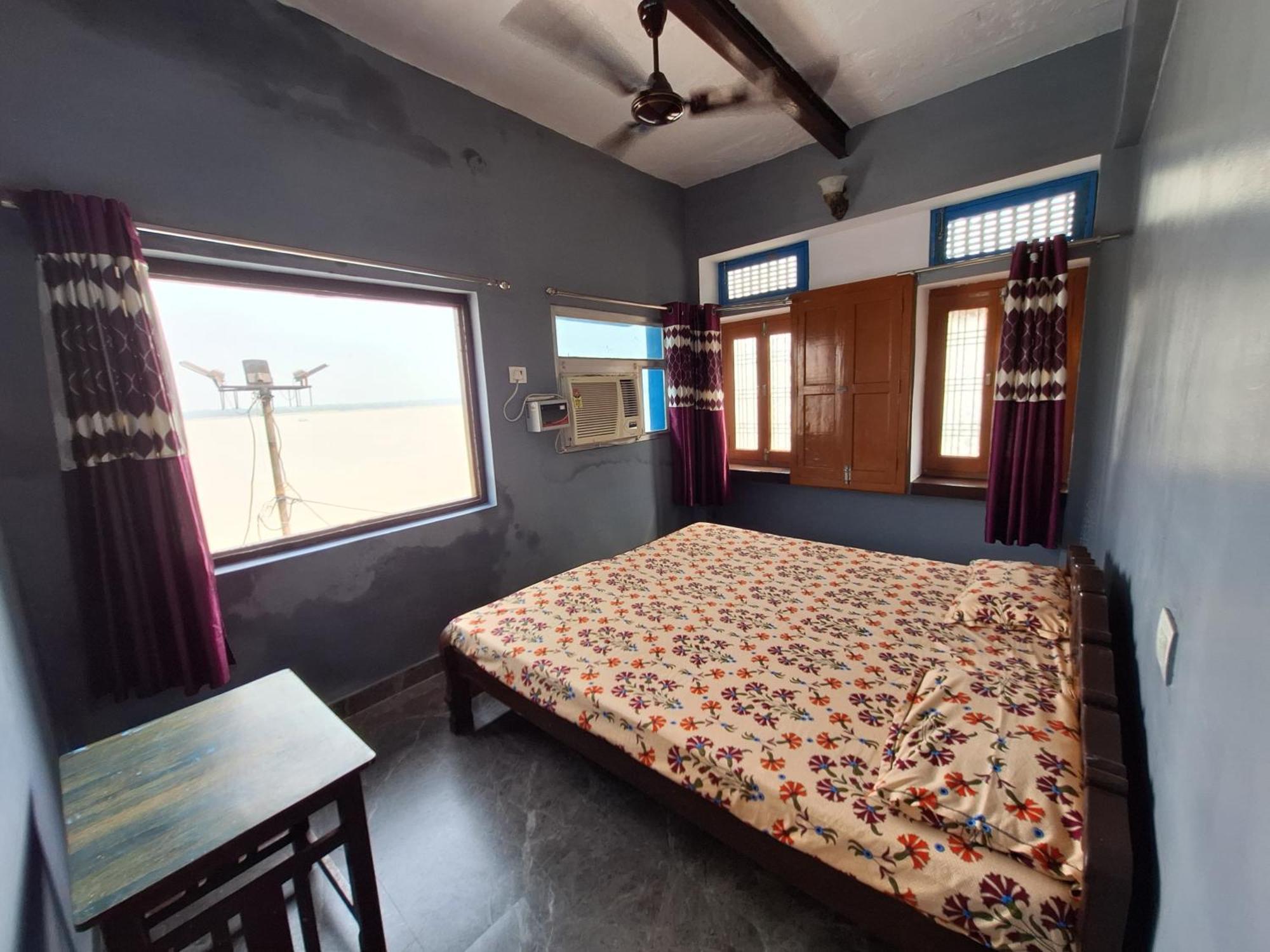 Vishnu Rest House Varanasi Exteriör bild